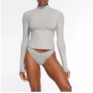 BNWT SKIMS Cotton Jersey Turtleneck